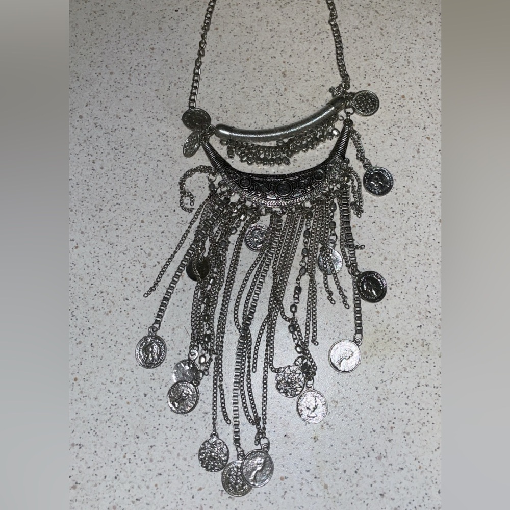 Chunky dangly necklace